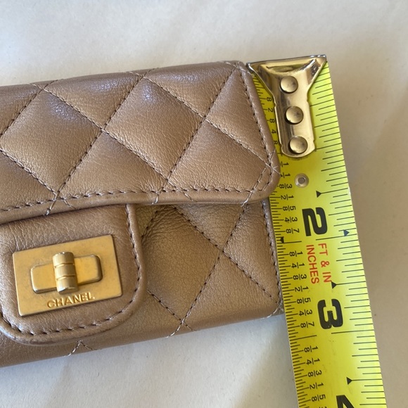 Chanel reissue card holder o case - Picture 10 of 12